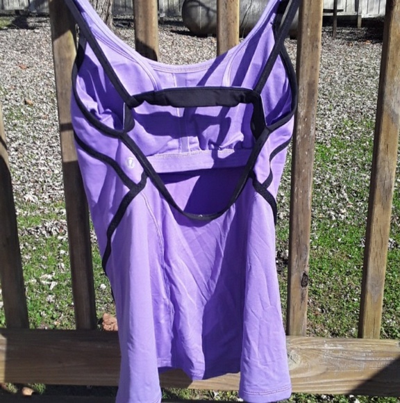 Lululemon Ignite Tank - Picture 2 of 4